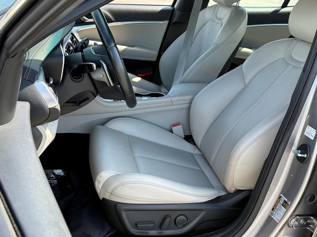 Used 2023 Genesis G70 2.0T image 20