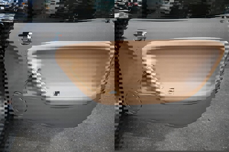 Used 2006 Pontiac Solstice Convertible w/ Premium Package image 39