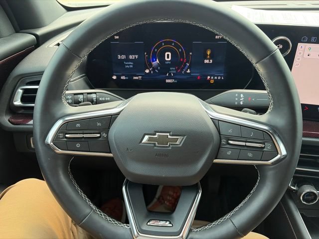 Used 2025 Chevrolet Traverse Z71 w/ LPO, Floor Liner Package AWD/4WD image 7