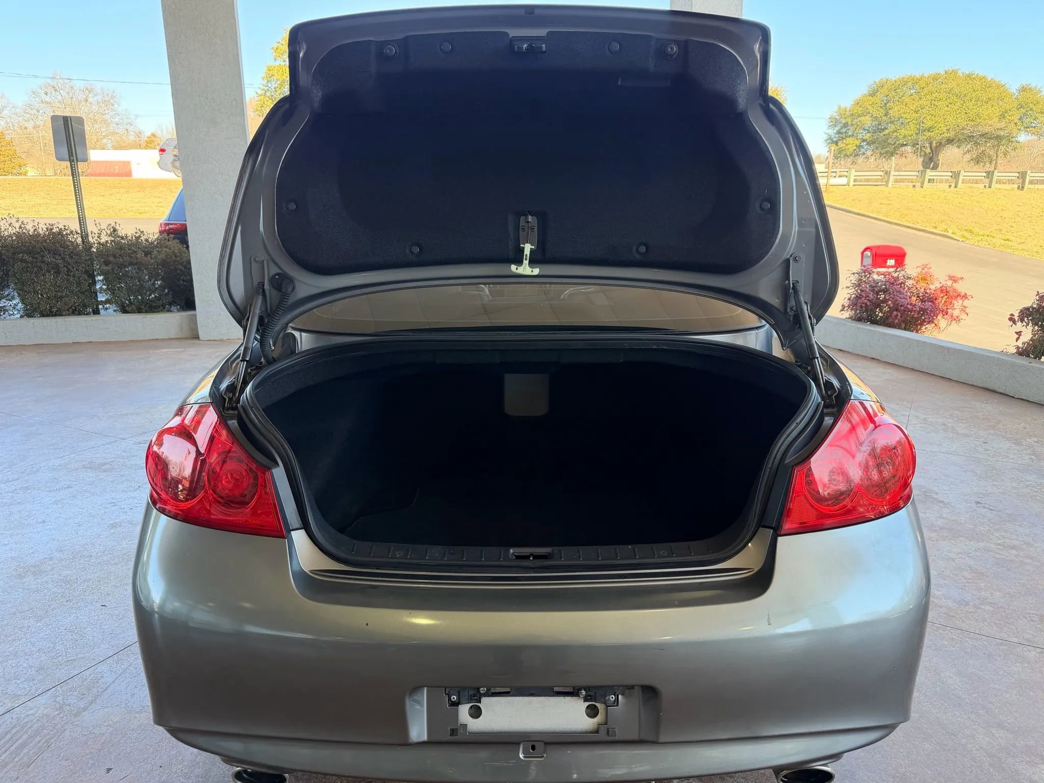 Used 2012 INFINITI G25 Journey image 21