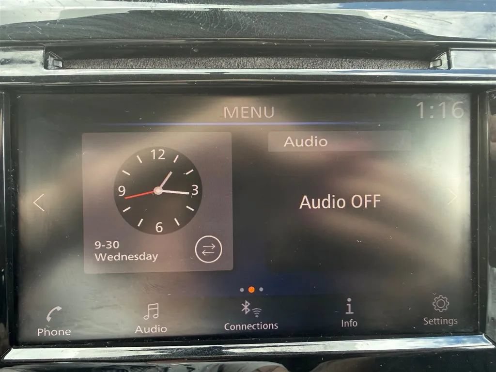Used 2018 Nissan Rogue S AWD/4WD image 13