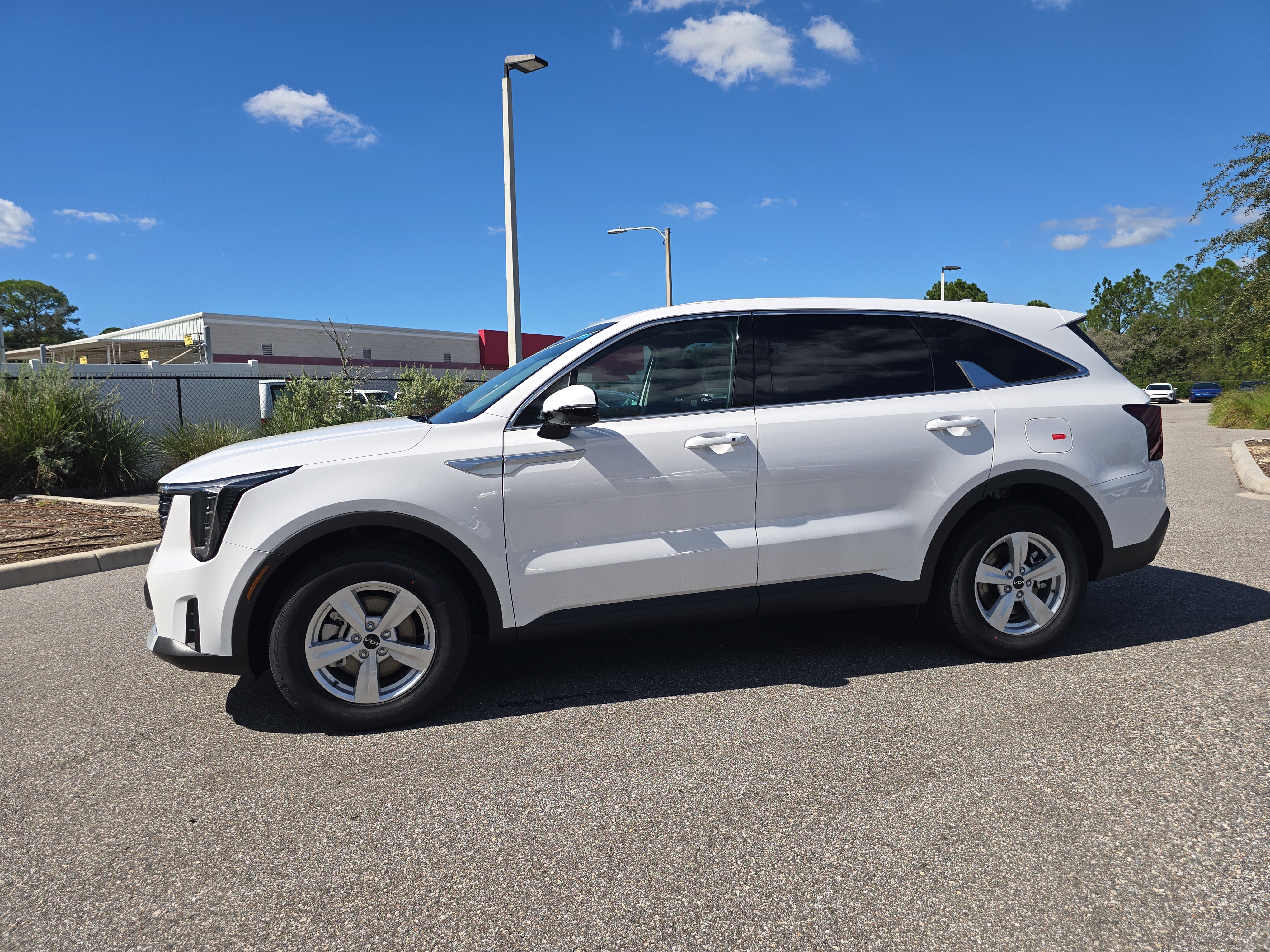 New 2026 Kia Sorento LX FWD image 5
