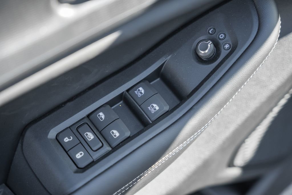 New 2025 Jeep Grand Cherokee Laredo X w/ Luxury Tech Group I image 36