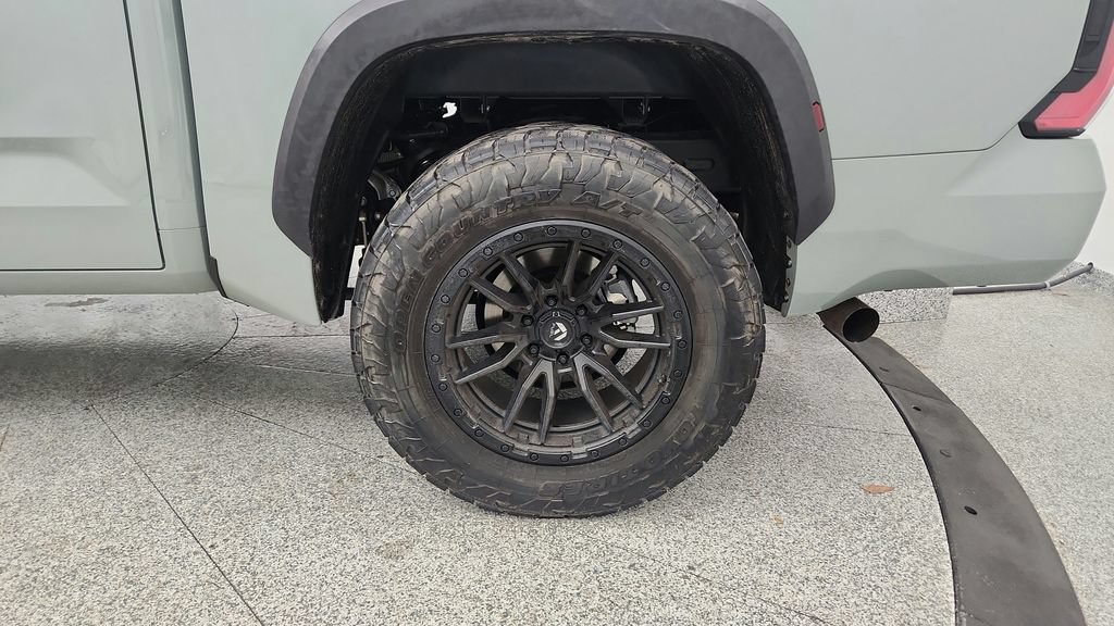 Used 2024 Toyota Tundra Limited AWD/4WD image 33