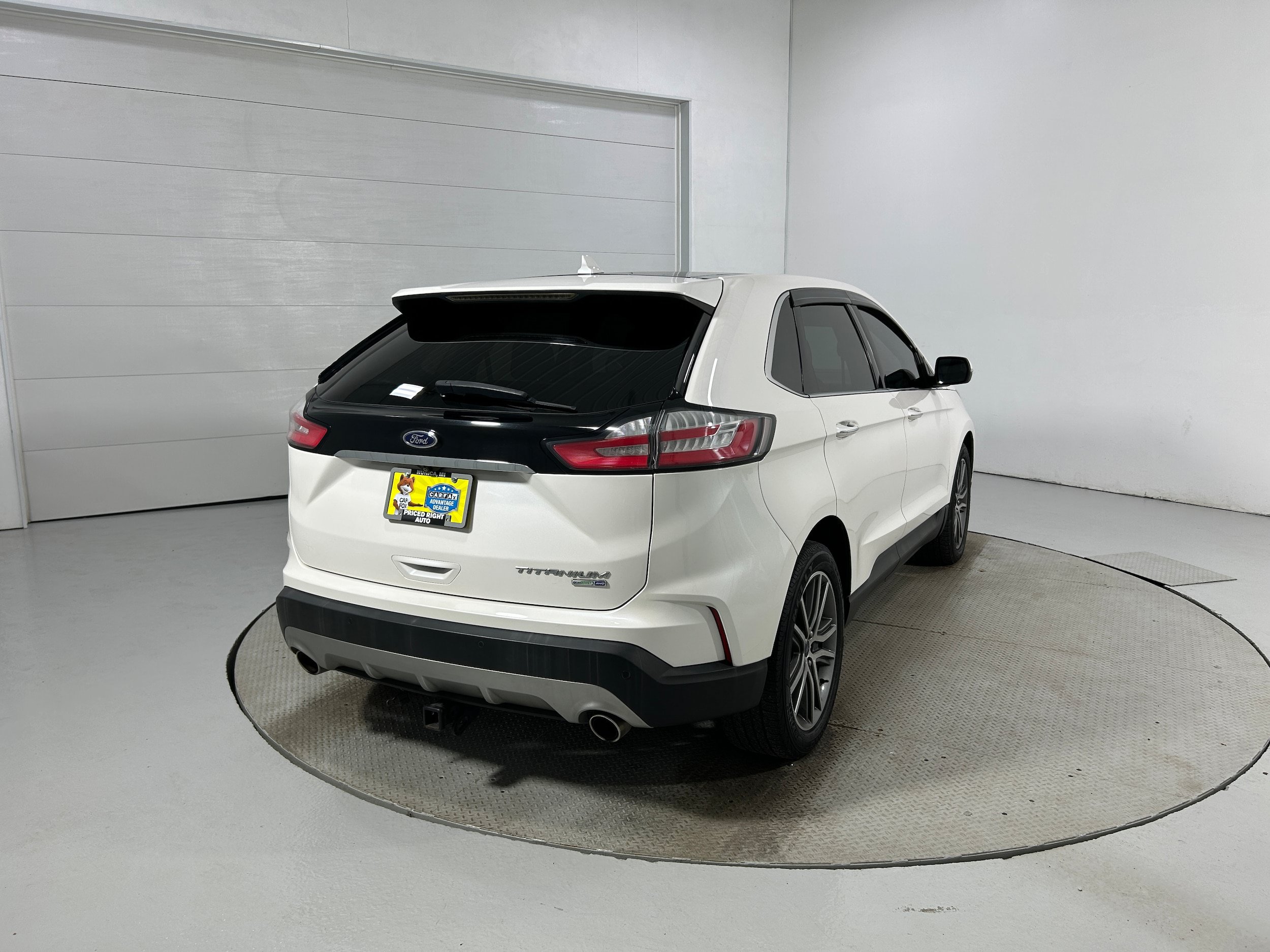 Used 2019 Ford Edge Titanium w/ Cold Weather Package AWD/4WD image 38