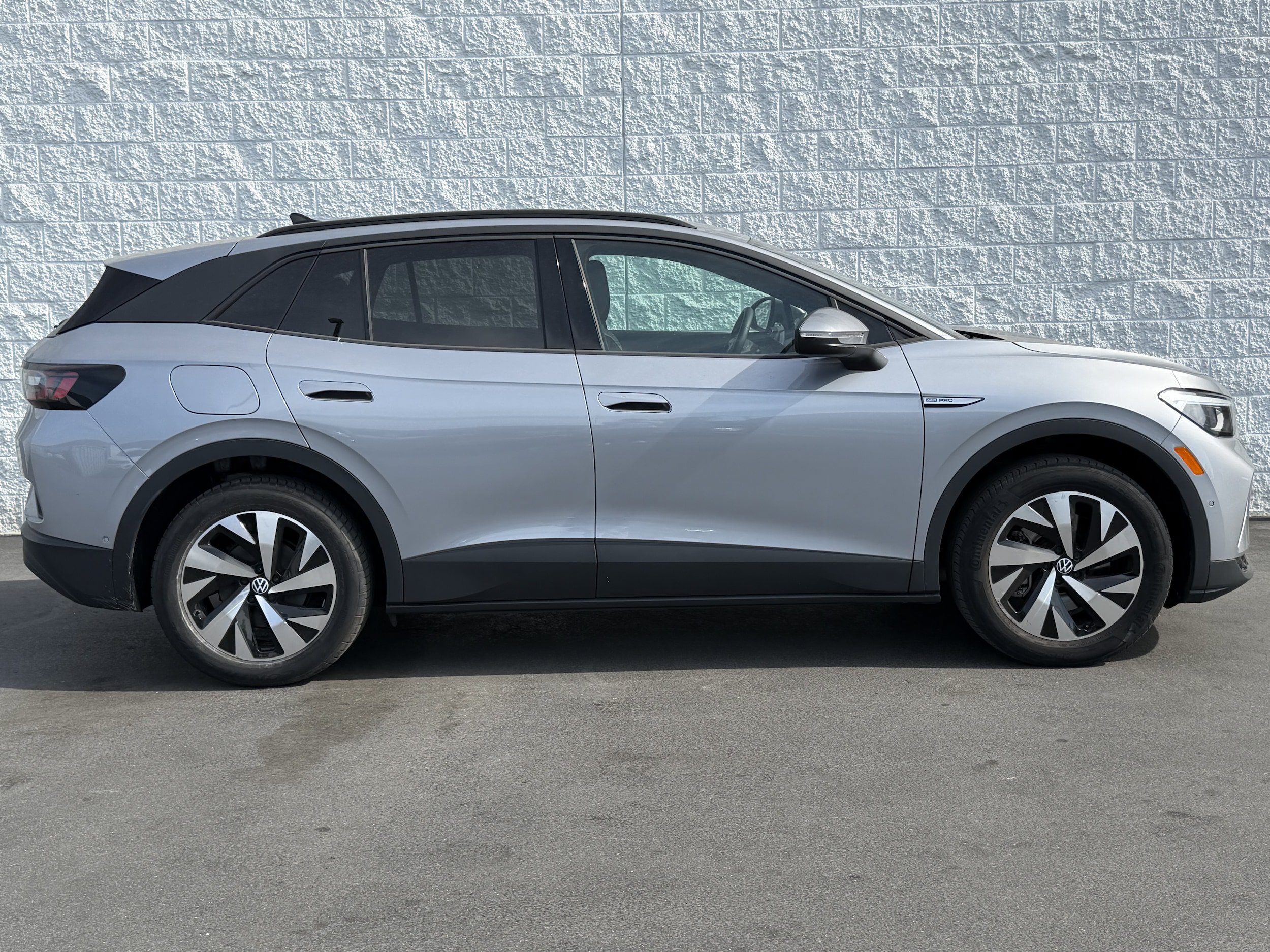 Used 2023 Volkswagen ID.4 Pro AWD/4WD image 5