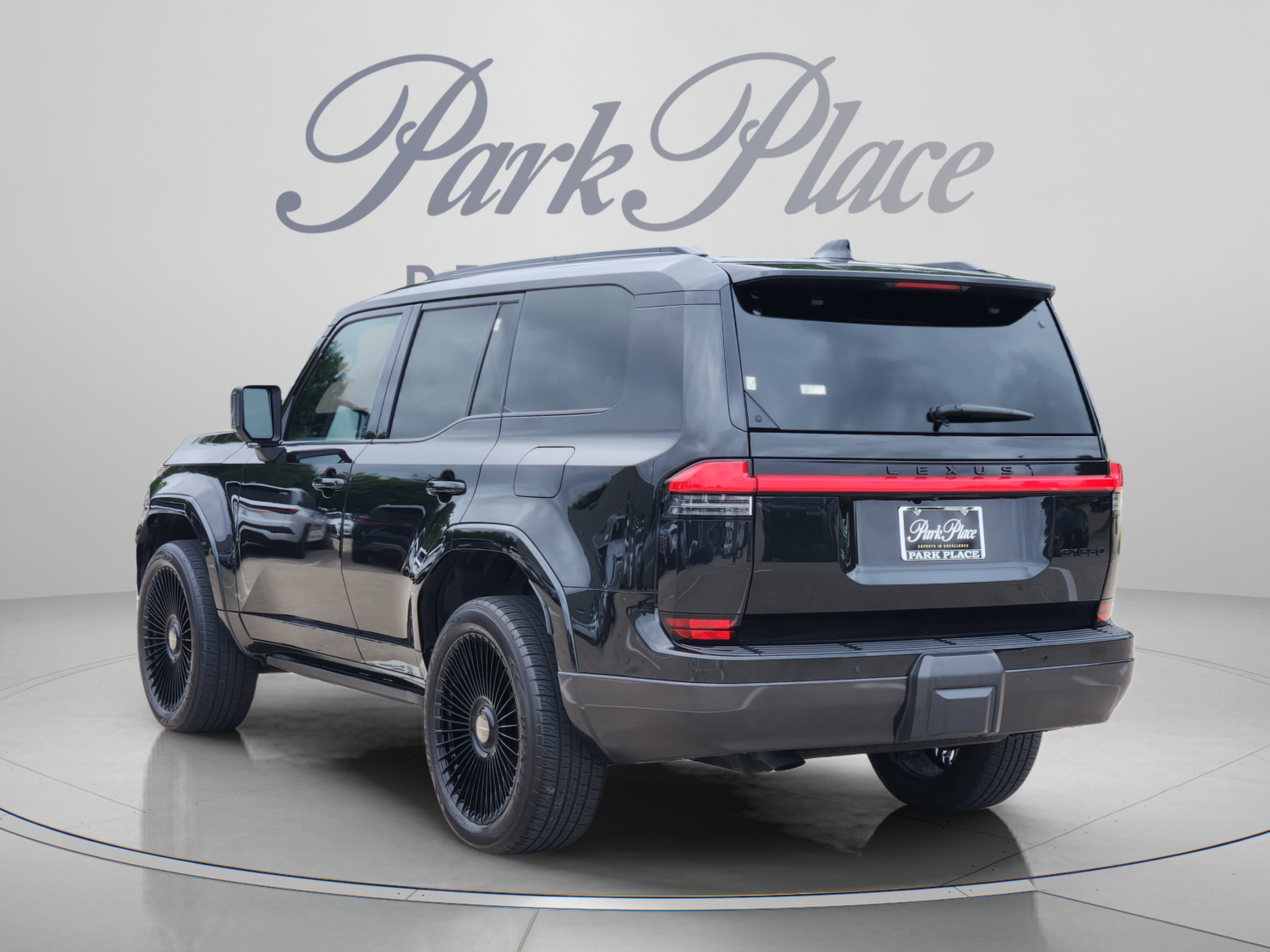 Certified 2024 Lexus GX 550 w/ Accessory Package (Z1) AWD/4WD image 3