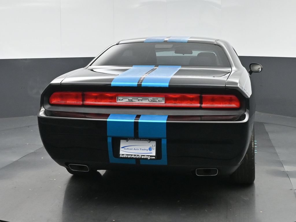 Used 2012 Dodge Challenger SXT RWD image 6