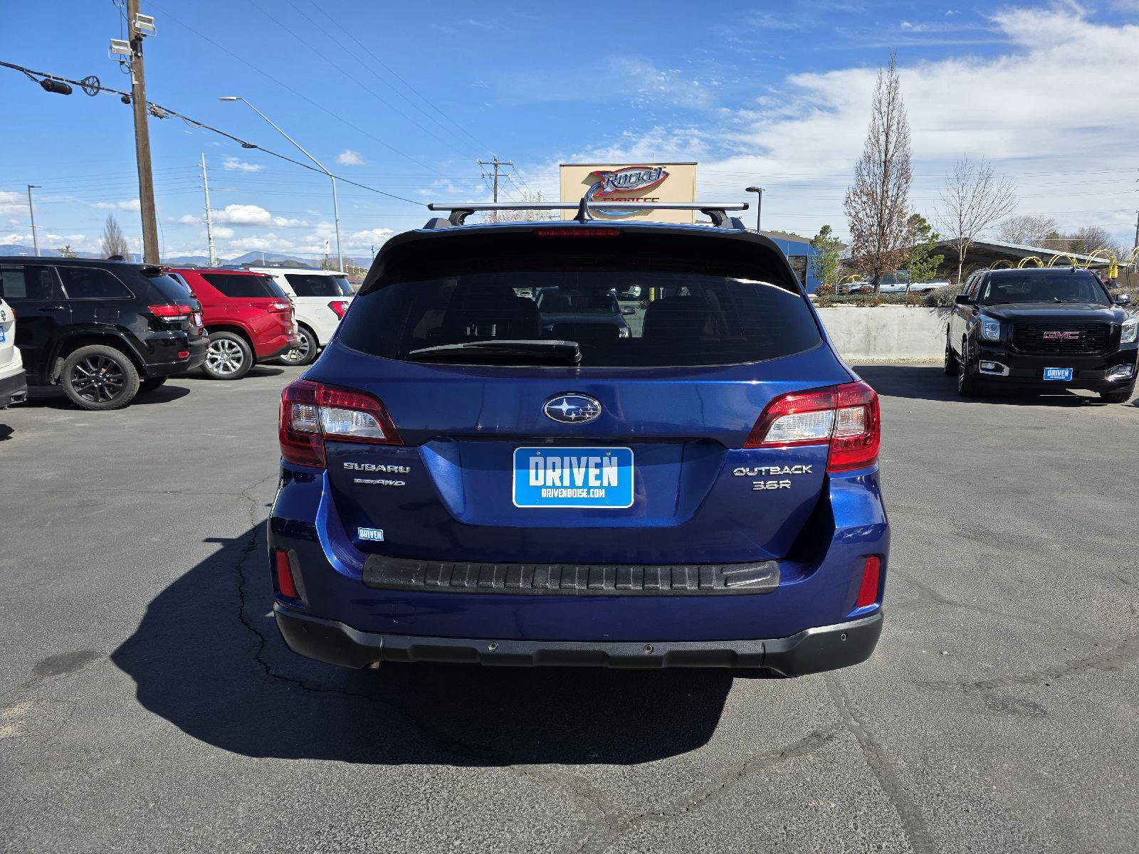 Used 2017 Subaru Outback 3.6R Touring image 6