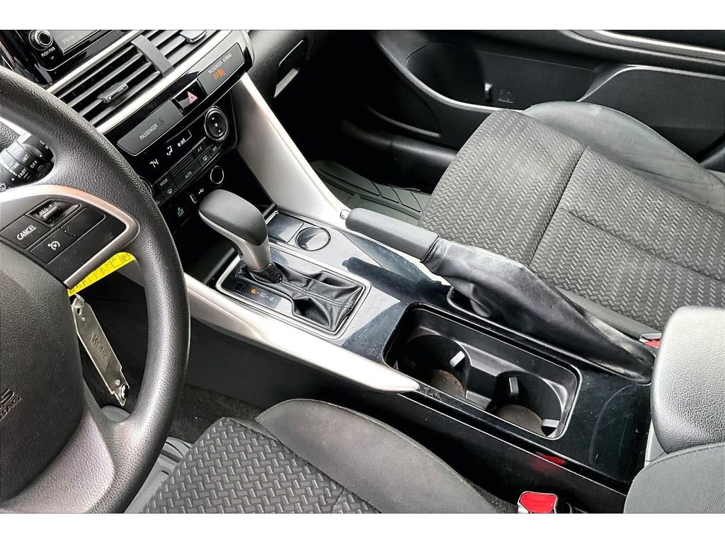 Used 2018 Mitsubishi Eclipse Cross ES FWD image 17