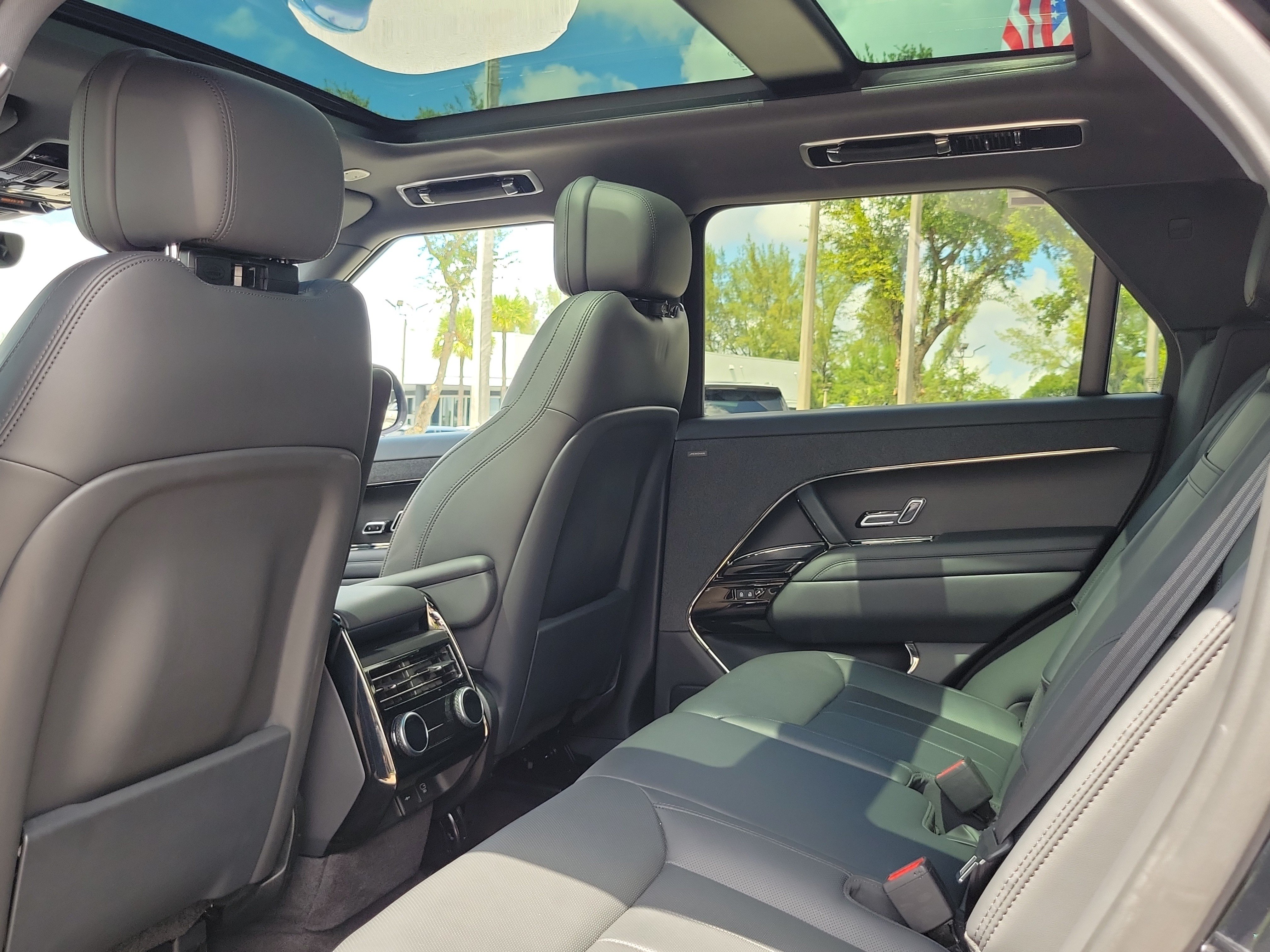 Used 2023 Land Rover Range Rover Sport SE Dynamic AWD/4WD image 13