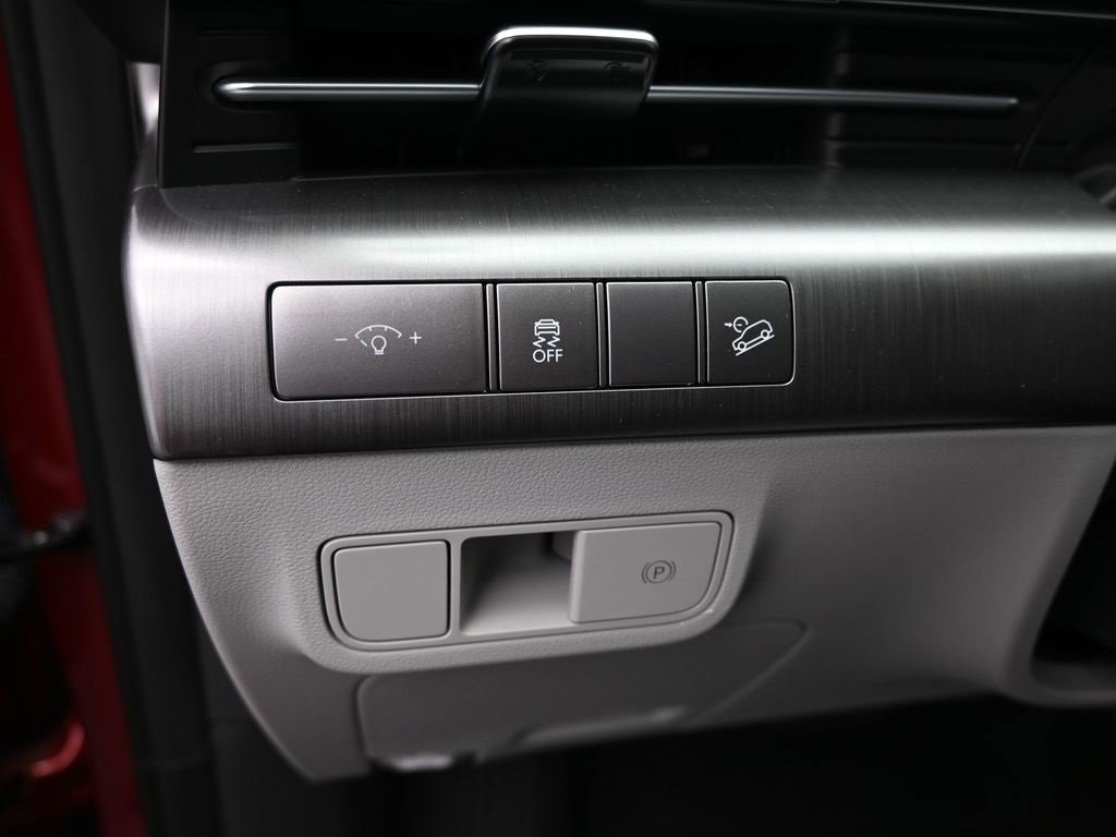 Used 2025 Hyundai Kona SEL image 22