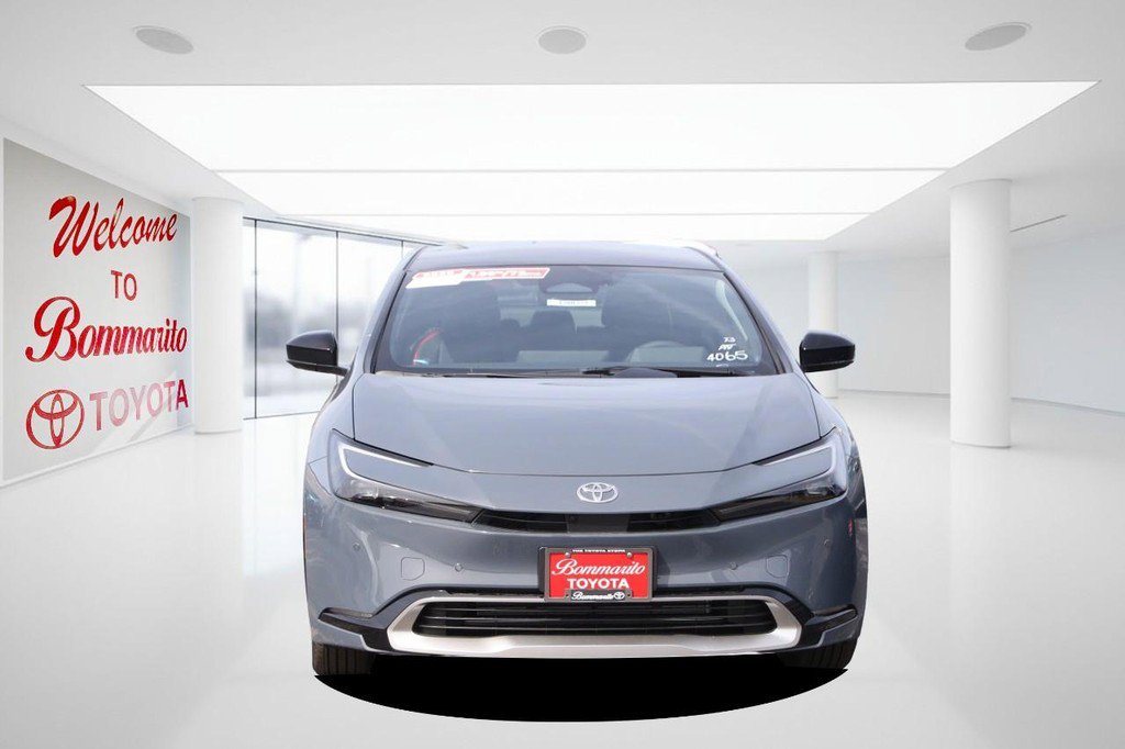 New 2026 Toyota Prius Plug-In Hybrid image 4
