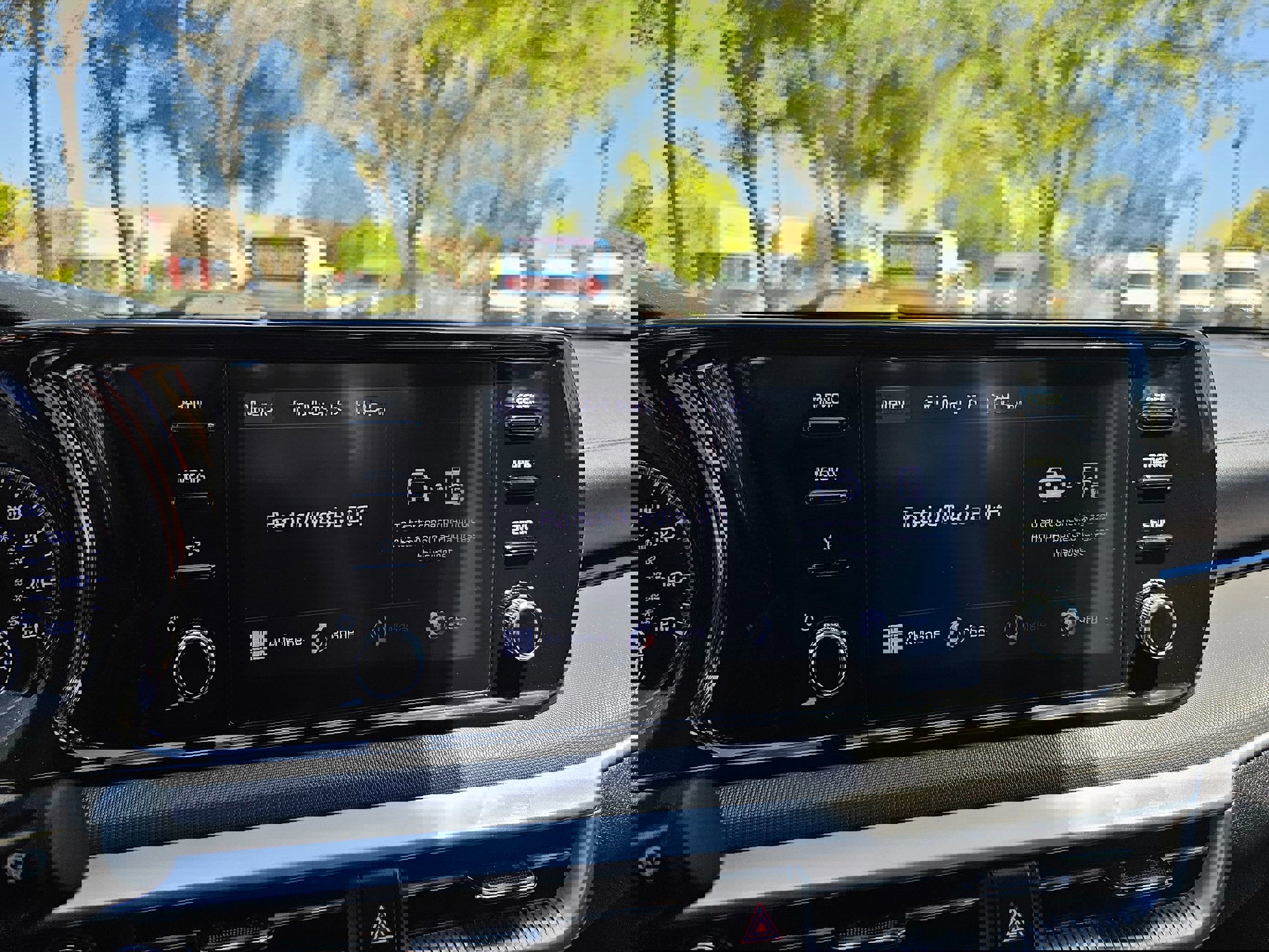 Used 2023 Kia K5 LXS image 31