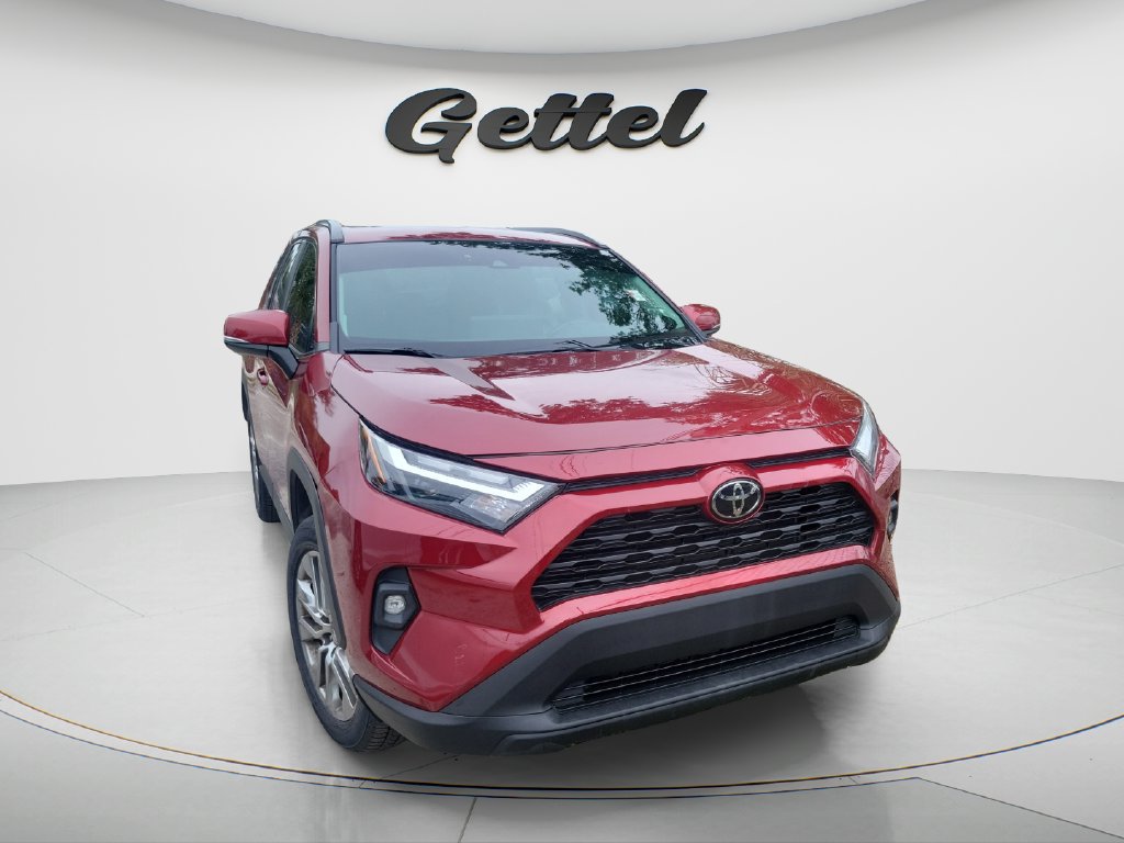 Used 2023 Toyota RAV4 XLE Premium FWD image 8