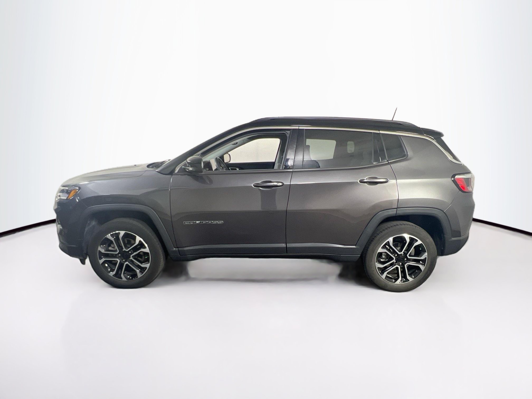 Used 2022 Jeep Compass Limited AWD/4WD image 8