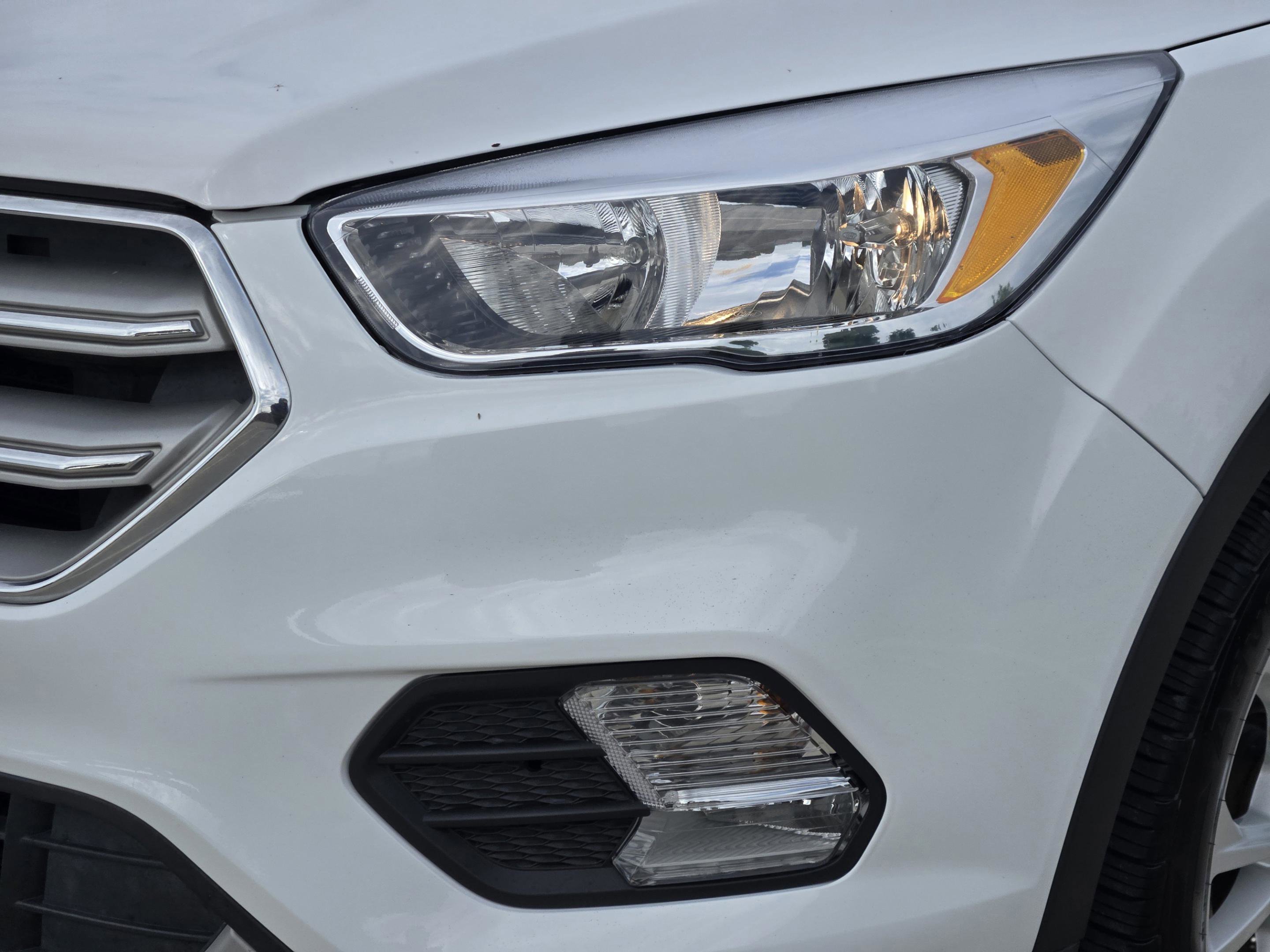 Used 2018 Ford Escape SE FWD image 28