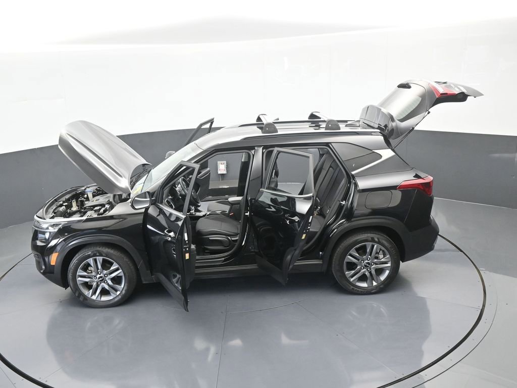 Used 2023 Kia Seltos S image 59