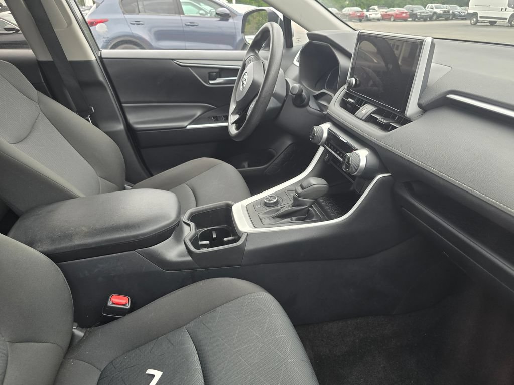 Certified 2025 Toyota RAV4 XLE AWD/4WD image 15