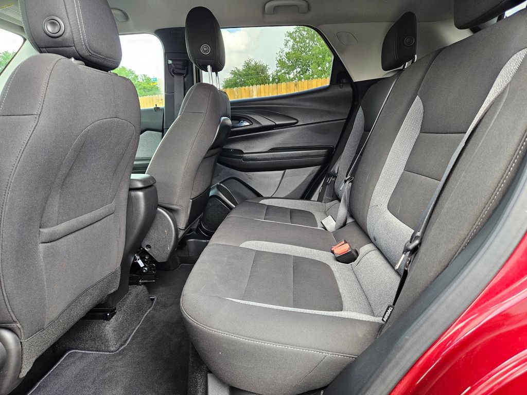 Used 2025 Chevrolet TrailBlazer LT FWD image 11