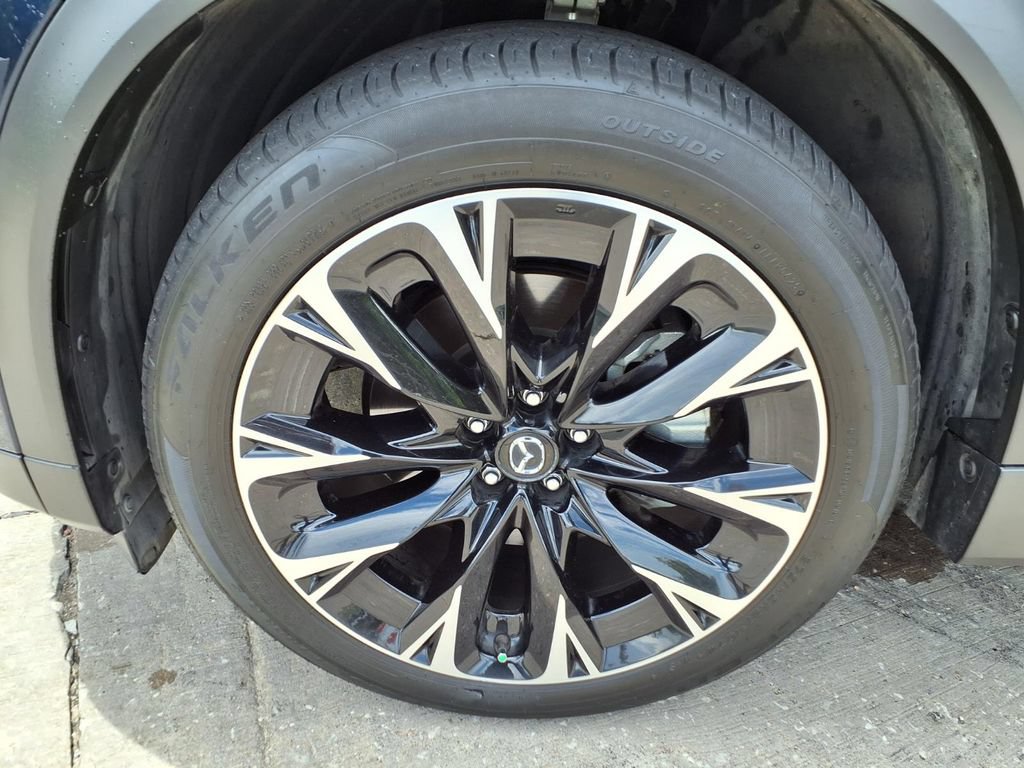 Used 2024 MAZDA CX-90 Plug-In Hybrid w/ Premium Pkg AWD/4WD image 9