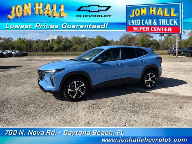 Certified 2024 Chevrolet Trax RS w/ Driver Confidence Package image 3