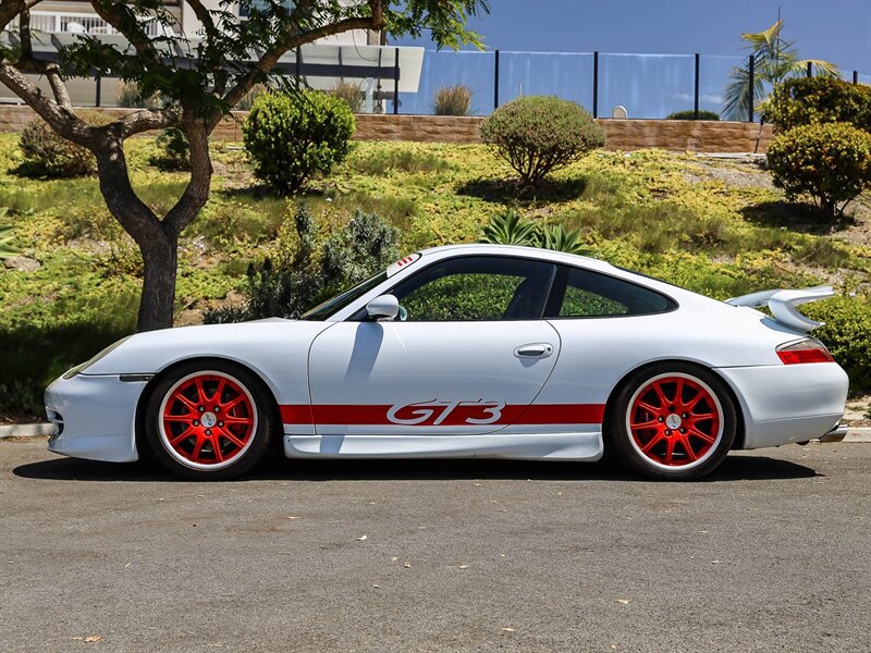 Used 1999 Porsche 911 Carrera 4 AWD/4WD image 2