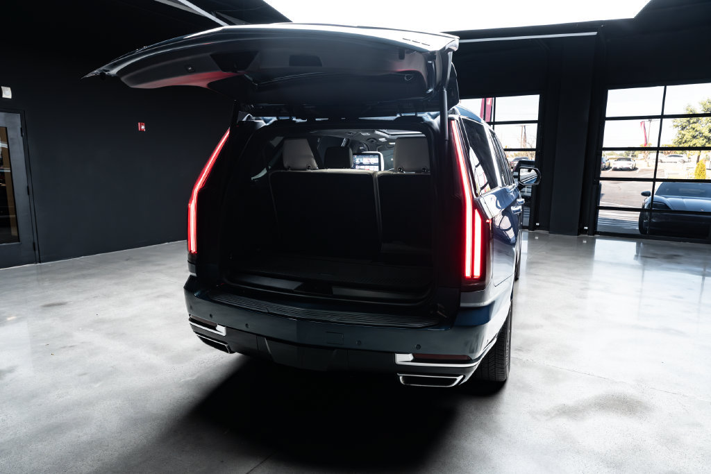 Used 2025 Cadillac Escalade Premium Luxury Platinum AWD/4WD image 52