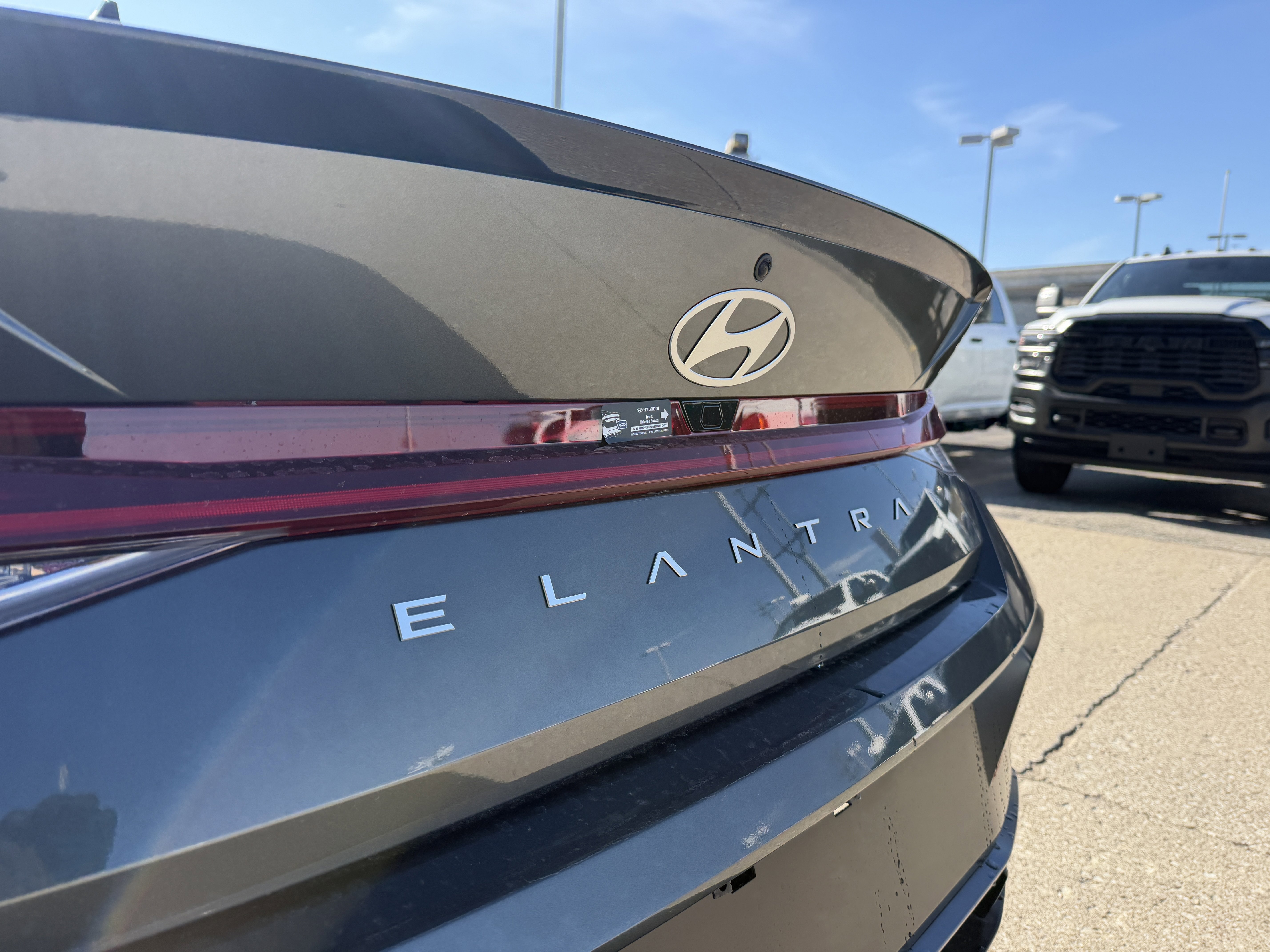 New 2026 Hyundai Elantra SEL Sport FWD image 8