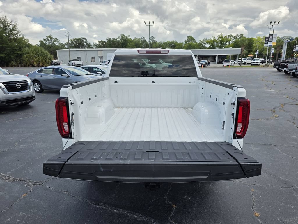 Used 2026 GMC Sierra 1500 SLT AWD/4WD image 13