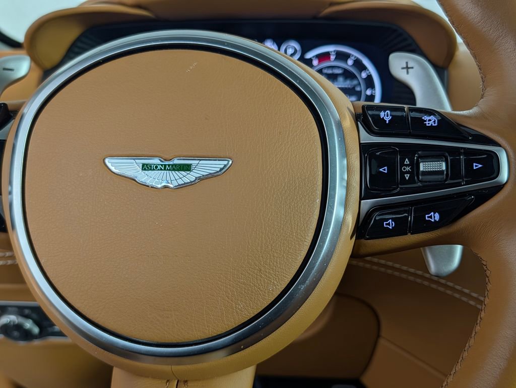 Used 2021 Aston Martin DBX AWD/4WD image 38