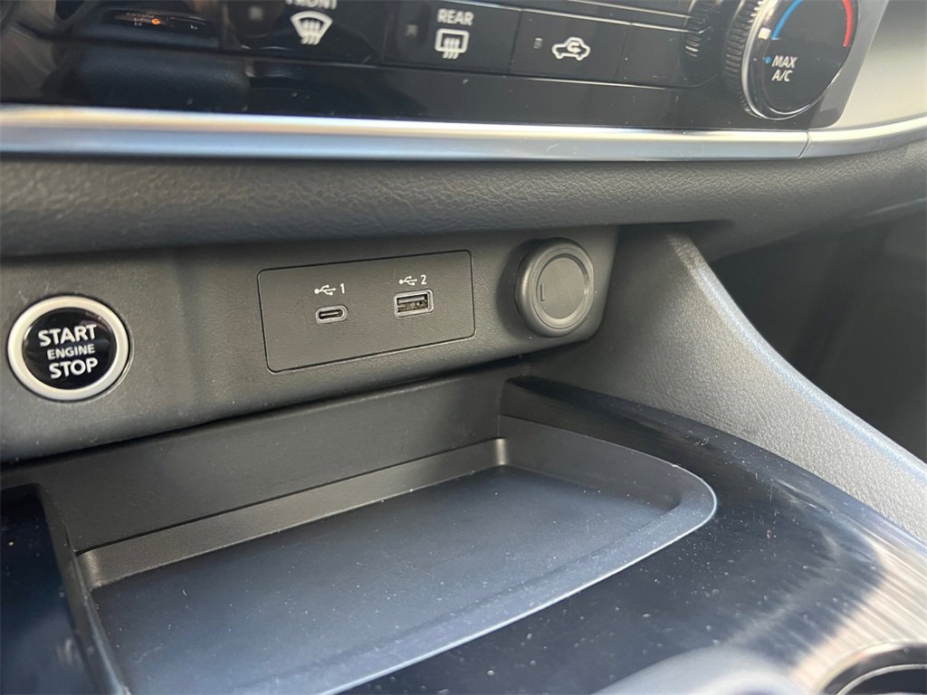 Used 2023 Nissan Rogue S image 28