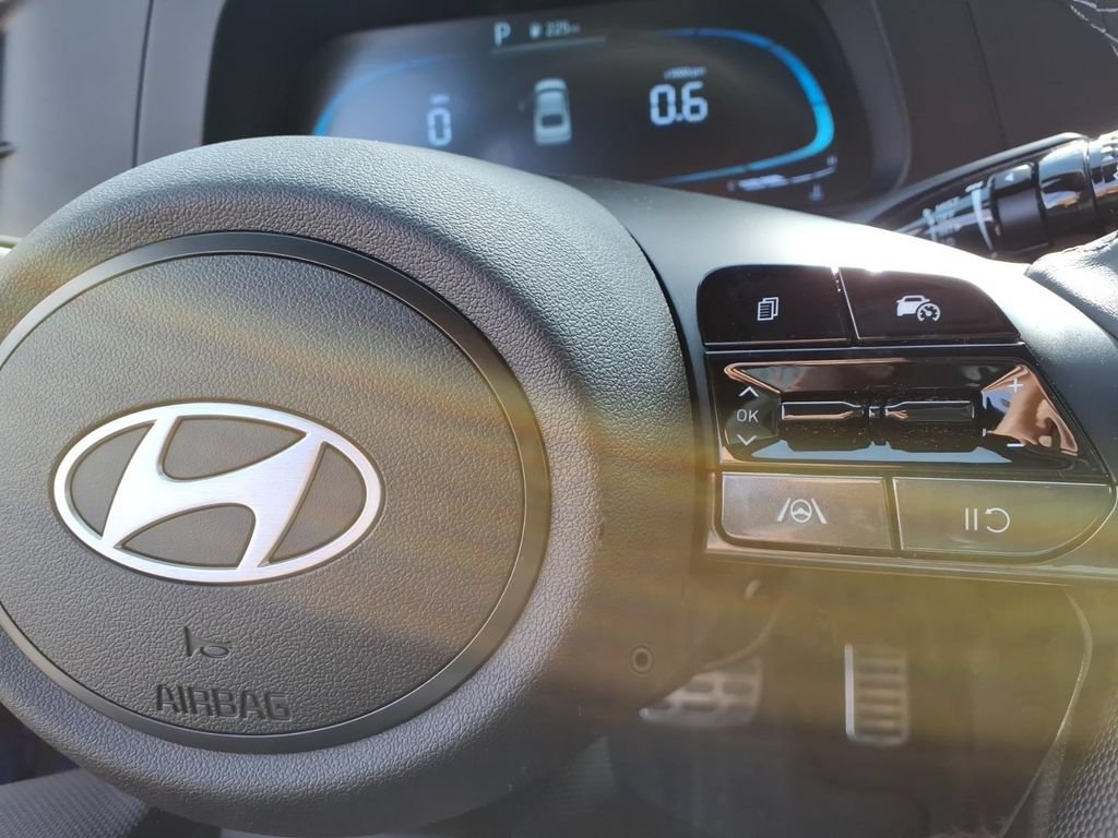New 2025 Hyundai Elantra Sport FWD image 19