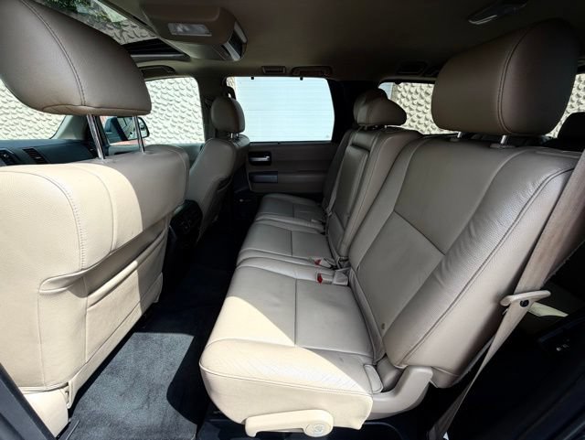 Used 2016 Toyota Sequoia Limited w/ Safety & Convenience Package AWD/4WD image 18