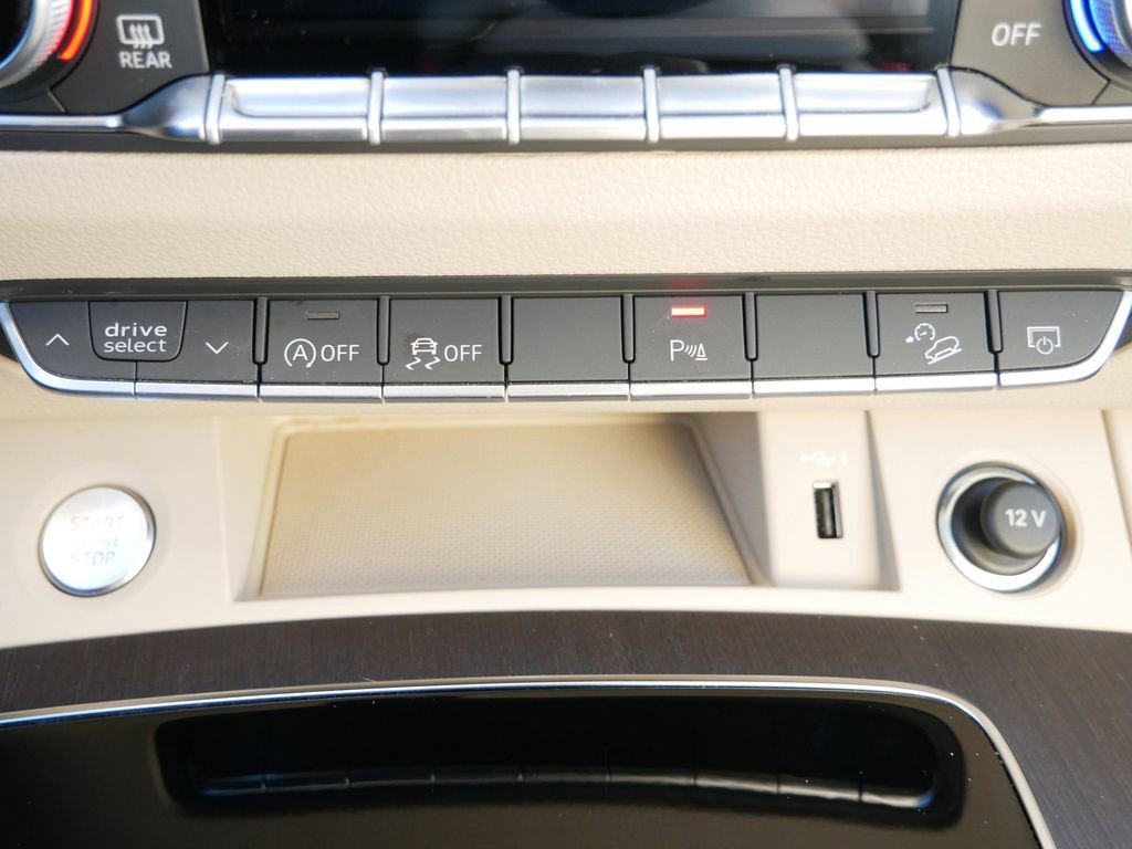 Used 2023 Audi Q5 2.0T Premium w/ Convenience Package AWD/4WD image 24