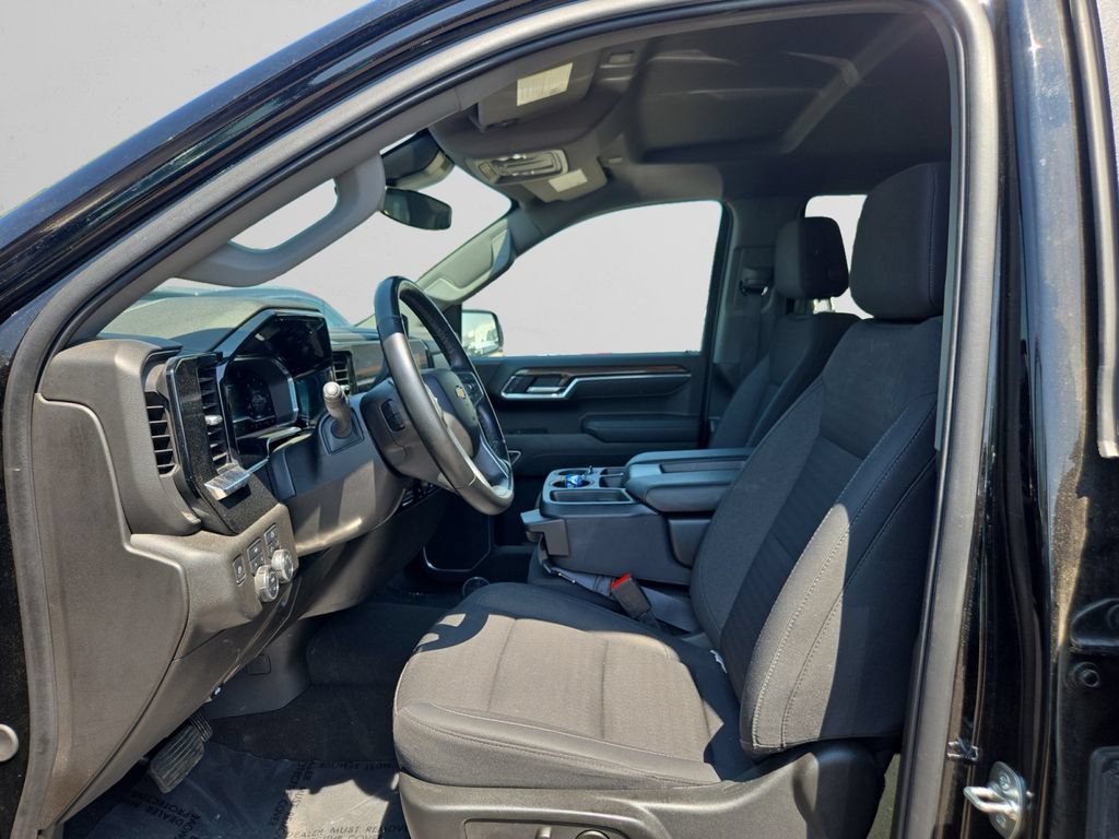 Used 2025 Chevrolet Silverado 1500 LT AWD/4WD image 10