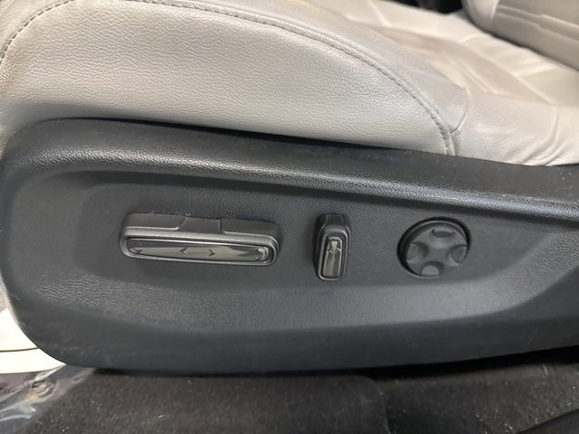 Used 2017 Honda CR-V EX-L image 9