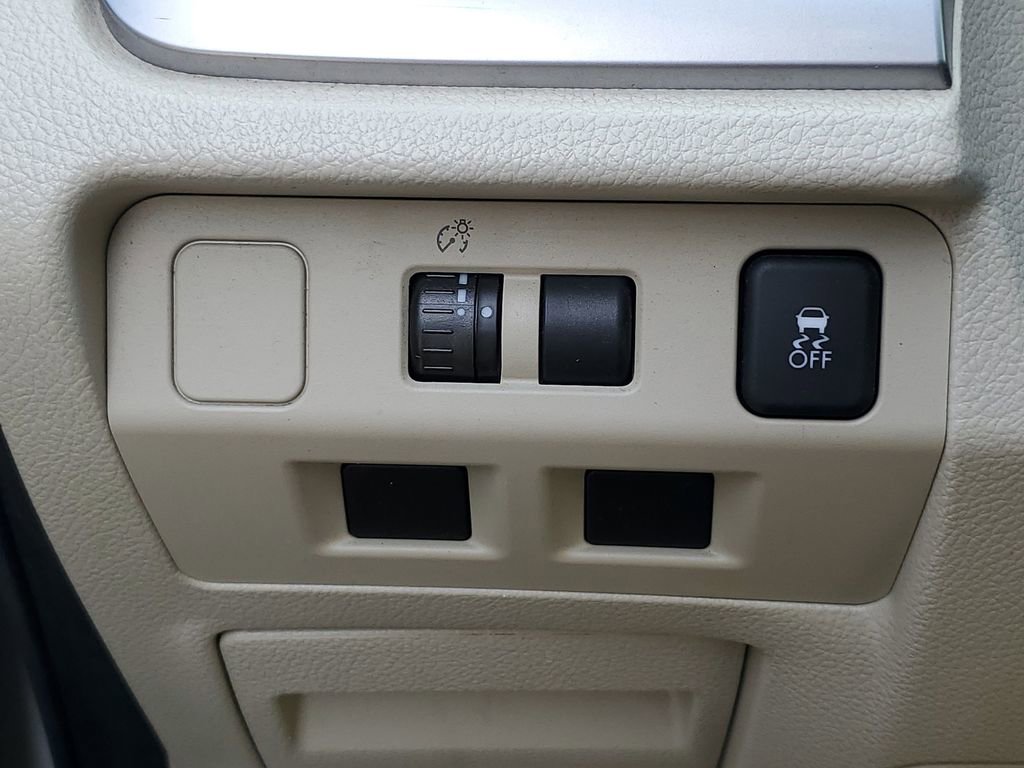 Used 2014 Subaru Crosstrek 2.0i Limited image 22