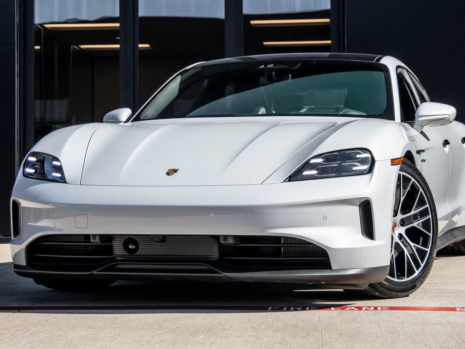 New 2026 Porsche Taycan AWD/4WD image 7