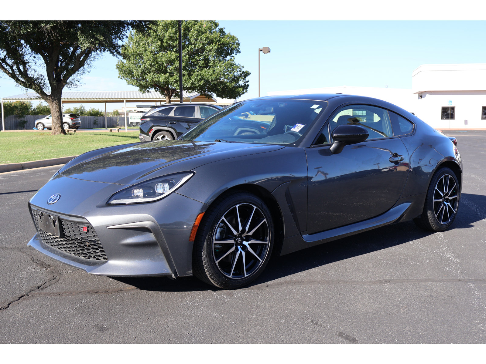 Used 2022 Toyota GR86 RWD image 7
