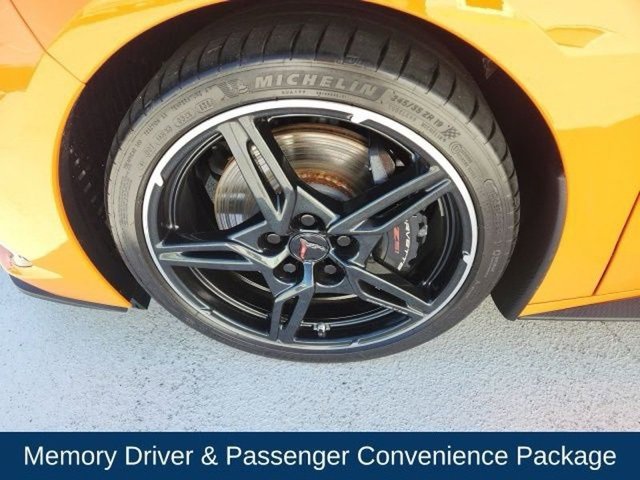 Used 2024 Chevrolet Corvette Stingray Premium Cpe w/ Z51 Performance Package image 3