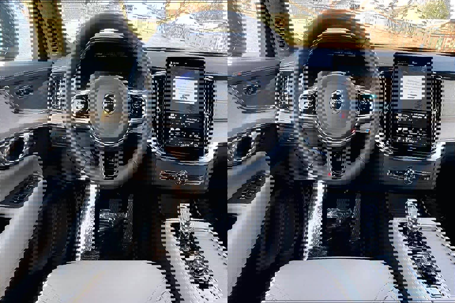 Used 2025 Volvo XC90 B5 Core w/ Protection Package Premier image 8