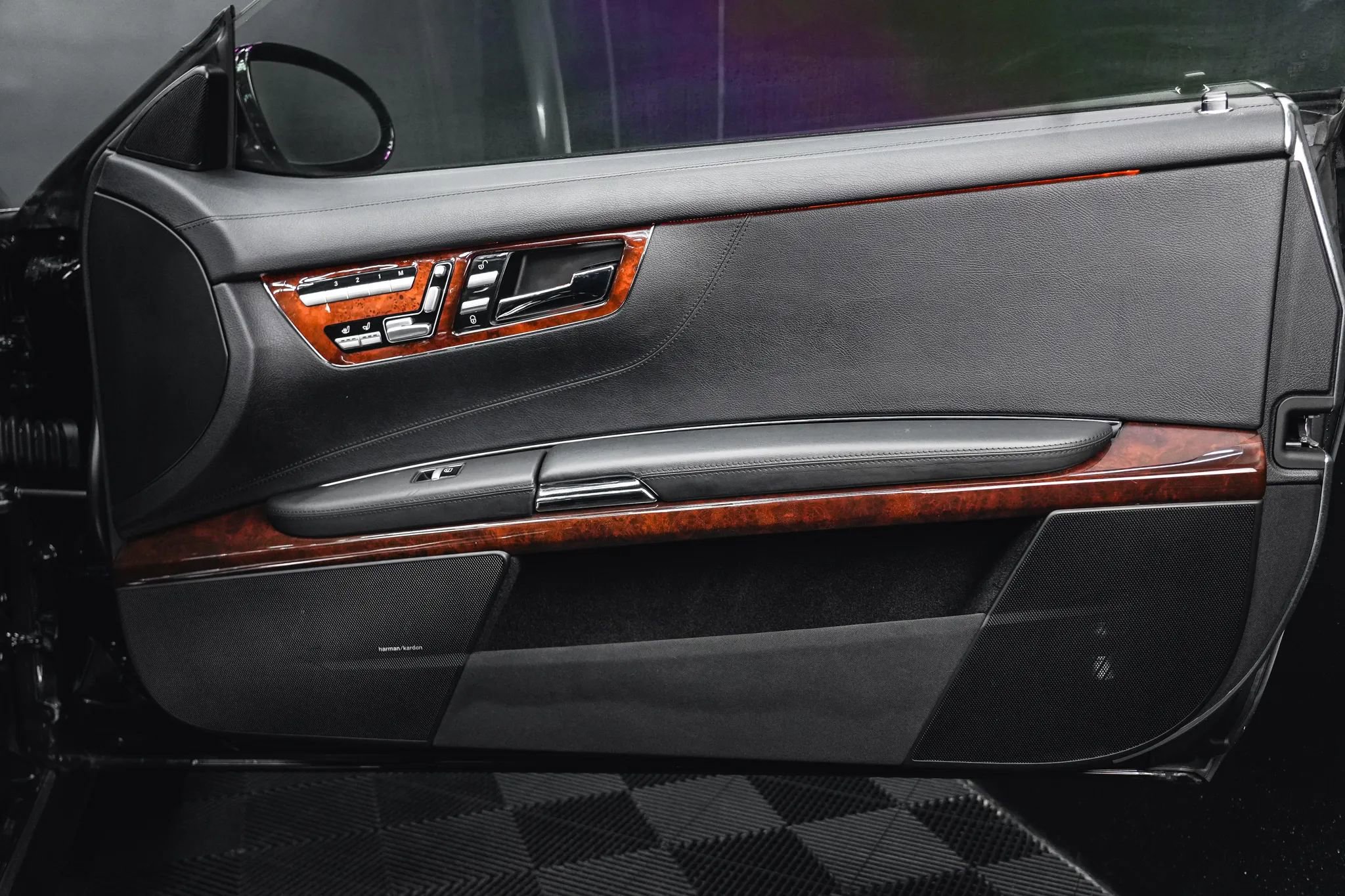 Used 2009 Mercedes-Benz CL 550 4MATIC image 40