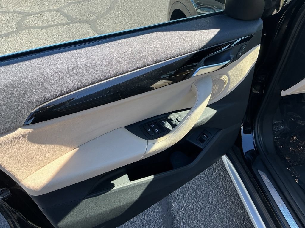 Used 2016 BMW X1 xDrive28i AWD/4WD image 16