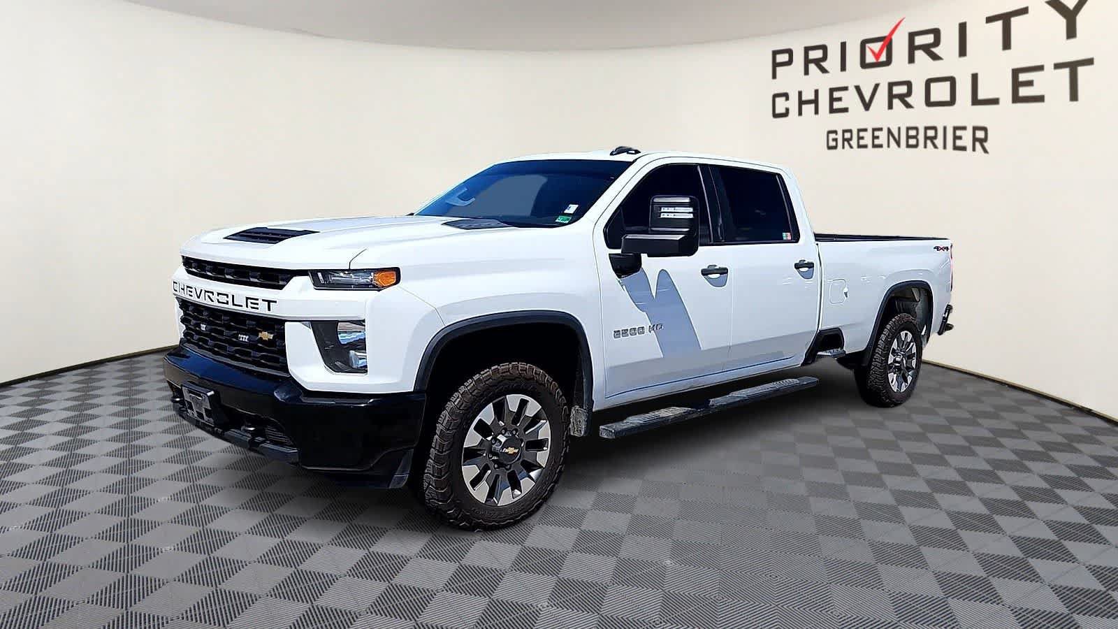 Used 2023 Chevrolet Silverado 2500 Custom w/ Custom Convenience Package AWD/4WD image 4