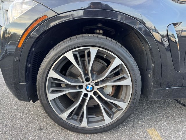 Used 2019 BMW X6 xDrive50i w/ M Sport Package AWD/4WD image 12