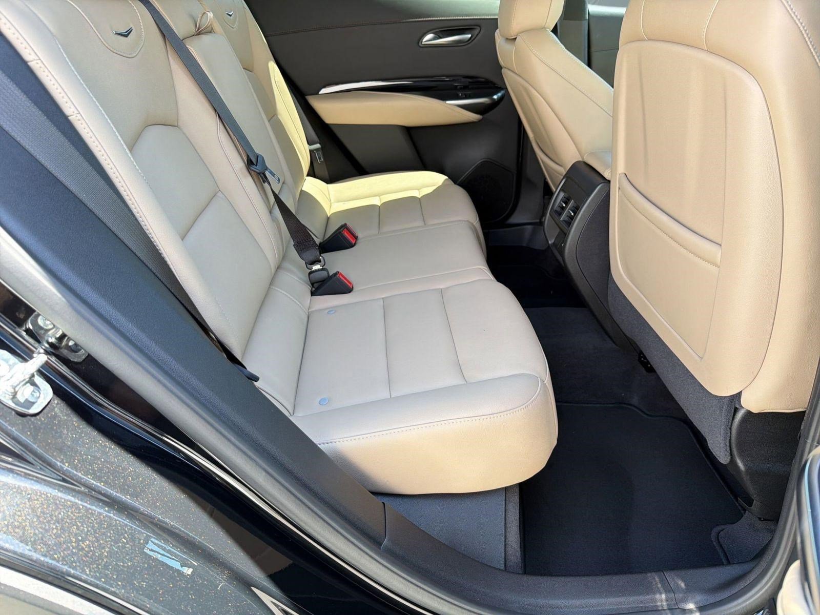 Certified 2024 Cadillac XT4 Luxury FWD image 28