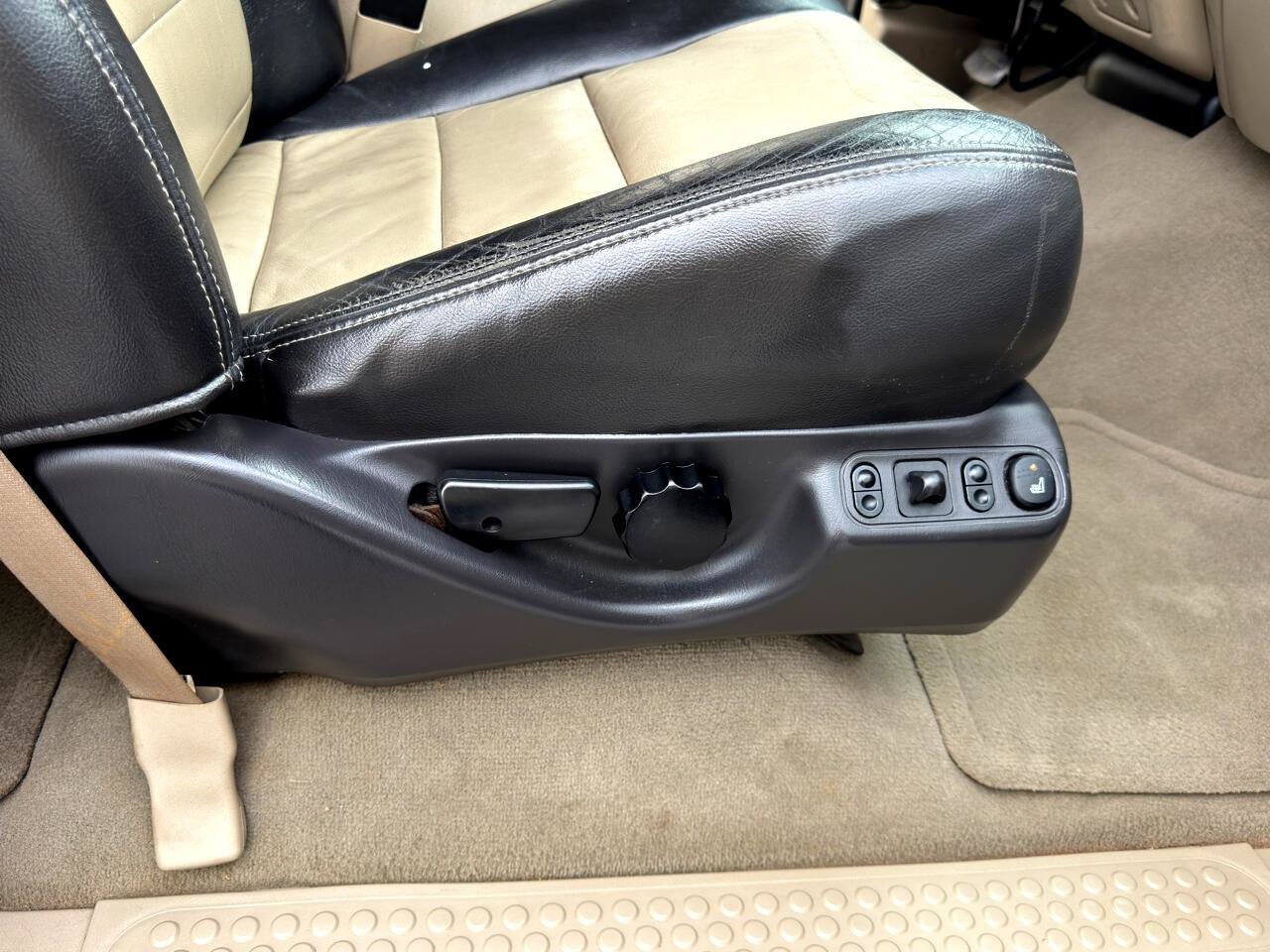 Used 2005 Ford Excursion Eddie Bauer AWD/4WD image 26