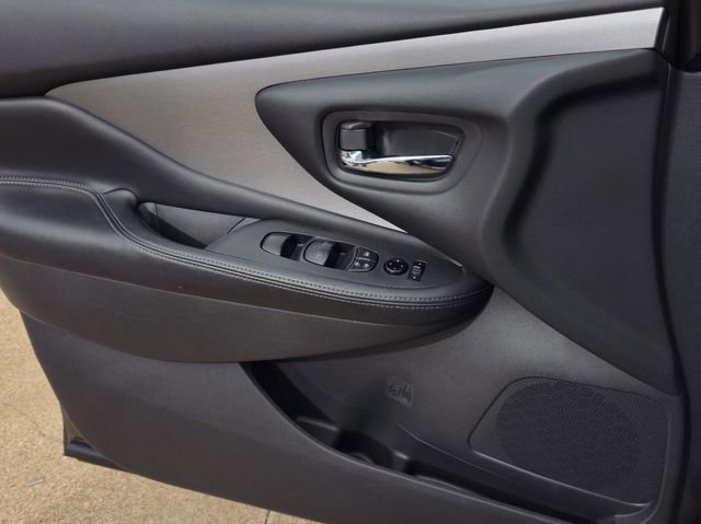 Used 2023 Nissan Murano SV image 19