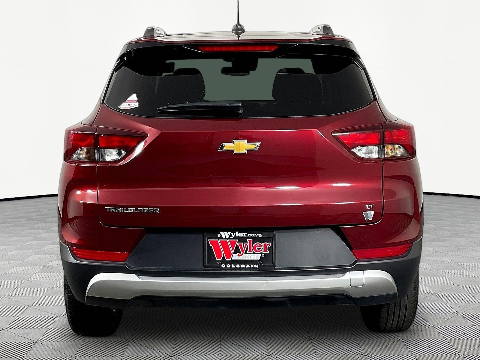 Used 2025 Chevrolet TrailBlazer LT FWD image 5